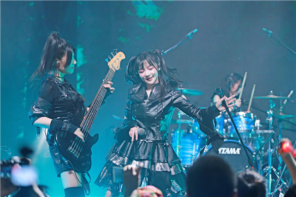 四喜丸子携全新同名EP和巡演来袭 跨次元国风摇滚惊艳一“夏”